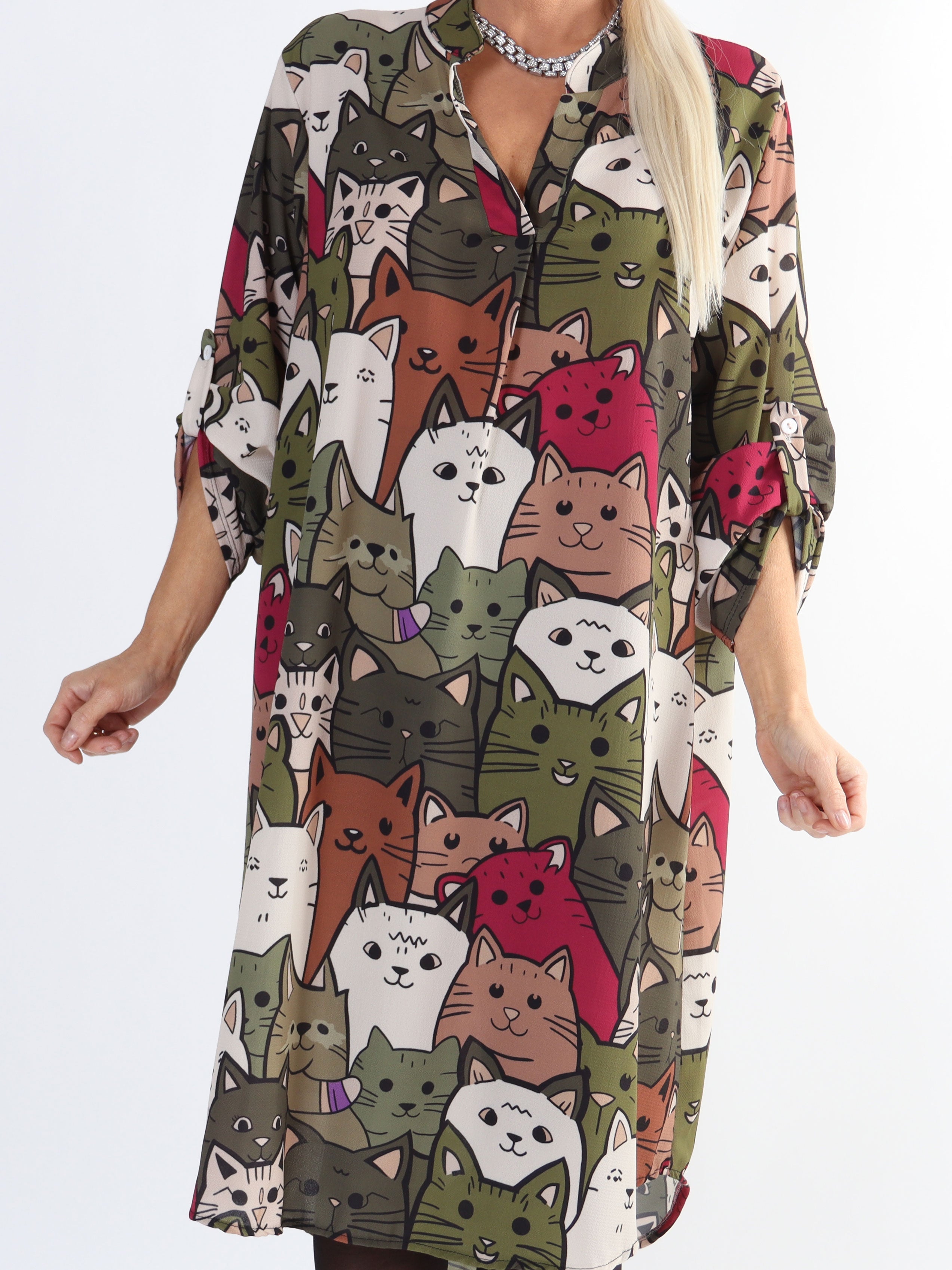 Vanesa Cat Long - Lätt och luftig klänning i plus size med kattmönster